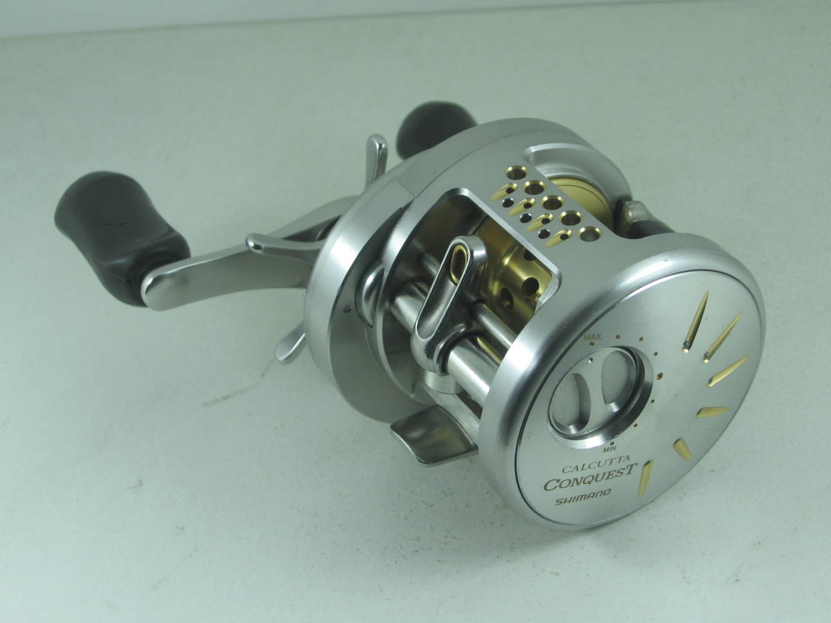 シマノ カルカッタ SHIMANO リール コンクエストdcの通販 カルカッタコンクエストMD カルカッタコンクエストの通販 シマノ(SHIMANO) カルカッタコンクエスト 右巻き 200DC 03カルカッタコンクエスト 中古品 釣り具 釣り カルカッタコン