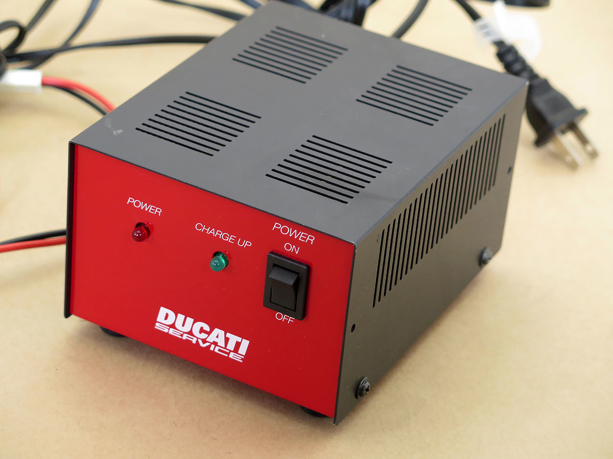 ☆DUCATI ドゥカティ 純正 バッテリーチャージャー バッテリー充電器