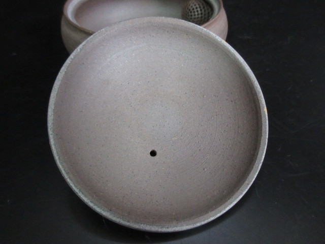常滑焼 名工 甚秋(伊藤成二)造 手捻り 椿図彫蓋 平茶注 急須 煎茶道具
