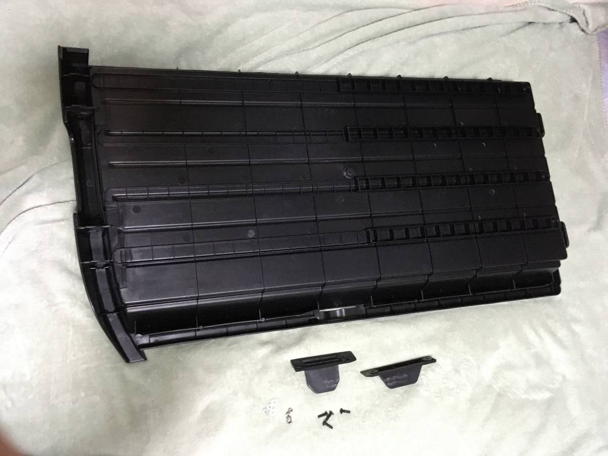 日産エクストレイルT31型 純正op ラゲッジアンダートレイ左側 エクストレイル 純正オプション T31後期・日産純正オプション・ T31