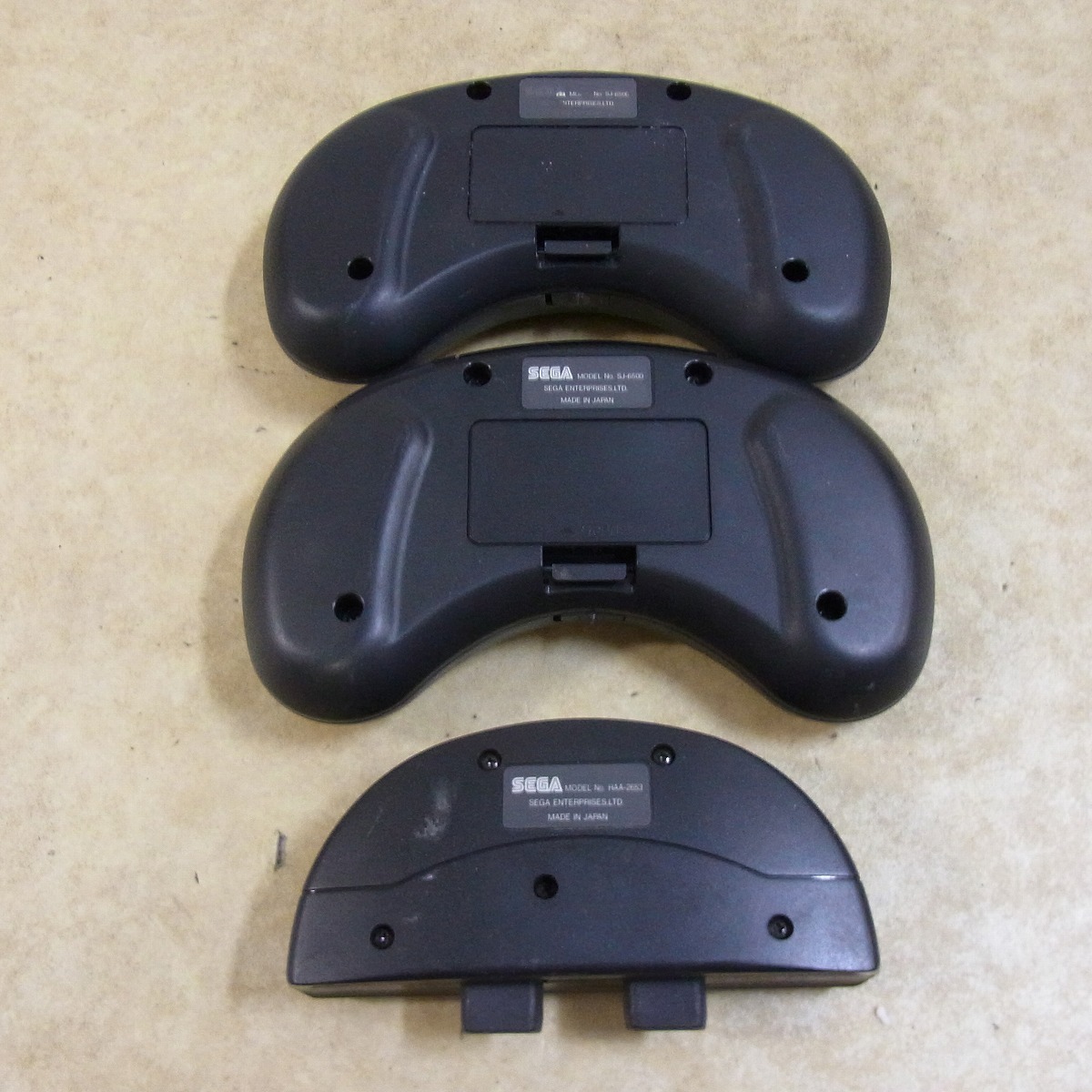 SEGA メガドライブ セガ コードレスパッド MD 赤外線 SJ-6500 MD メガドライブ セガコードレスパッド SJ-6500 2個 + 赤外線パッド