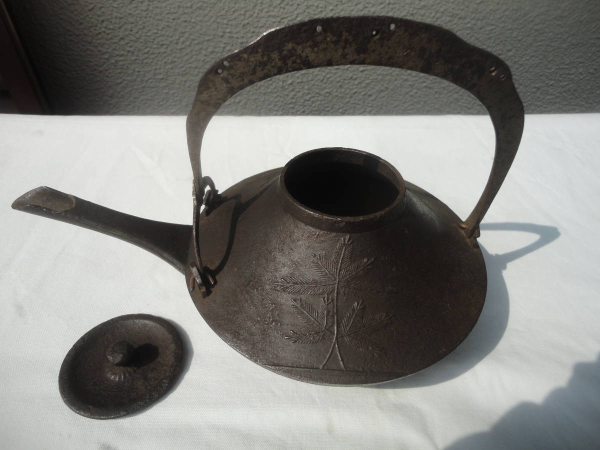 南部鉄器 鉄瓶 馬の図 鋳物 茶道具 鉄瓶 南部鉄瓶 - | 桜 南部鉄器 造