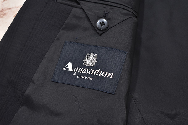 美品 日本製 アクアスキュータム AQUASCUTUM 紺ブレ テーラード