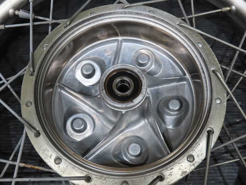SR400 1JR フロントホイール ◎比較的キレイ○特選中古1点限☆ヤマハ JO 純正☆SR400 SR400