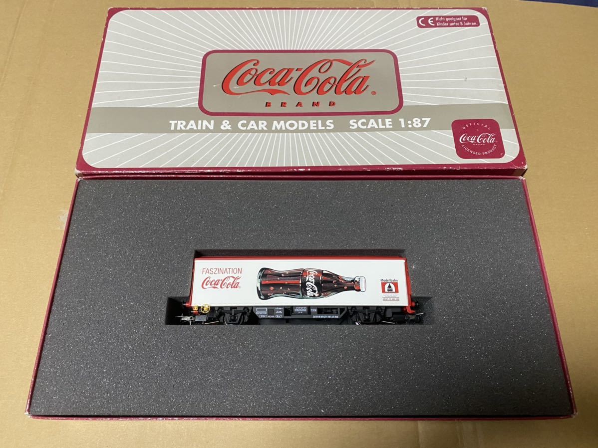 コカ・コーラ Cola 1930～60年代コカ・コーラデザインのアメ車が集合