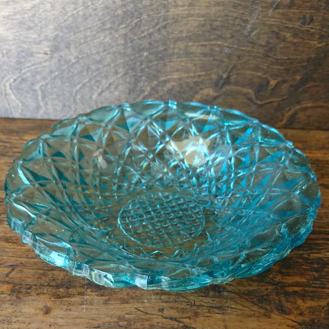 大正期 大きな深皿① プレスガラス 深皿 鉢 レース皿 昭和レトロ 大正ロマン アンティーク ヴィンテージ ビンテージ