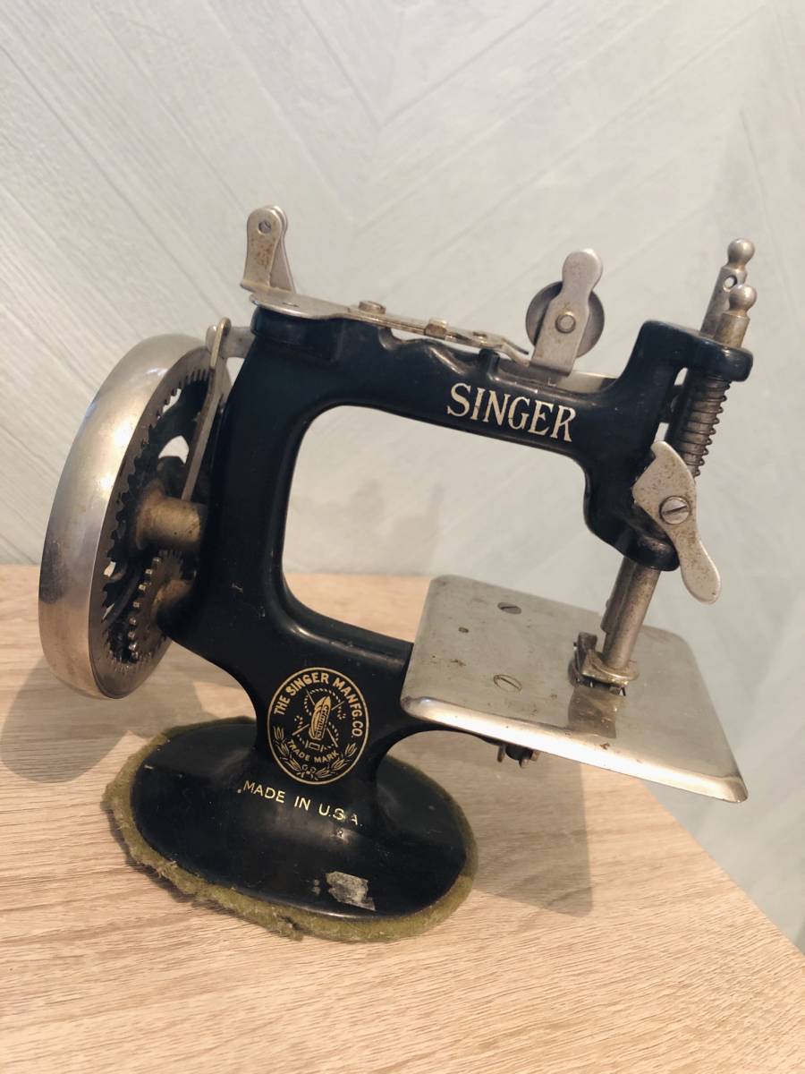 ヴィンテージミシン ＊ SINGER ＊ インテリアに アンティーク