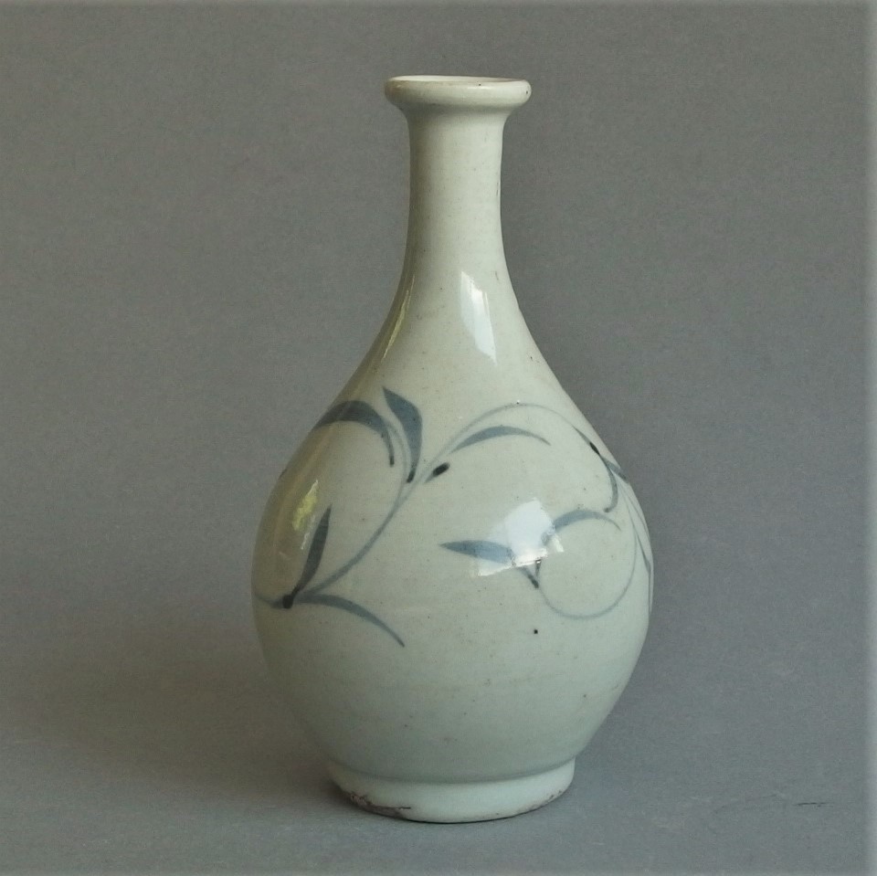 江戸時代 古伊万里 | 古伊万里染付草花蜻蛉文船徳利（1603–1867CE） 染