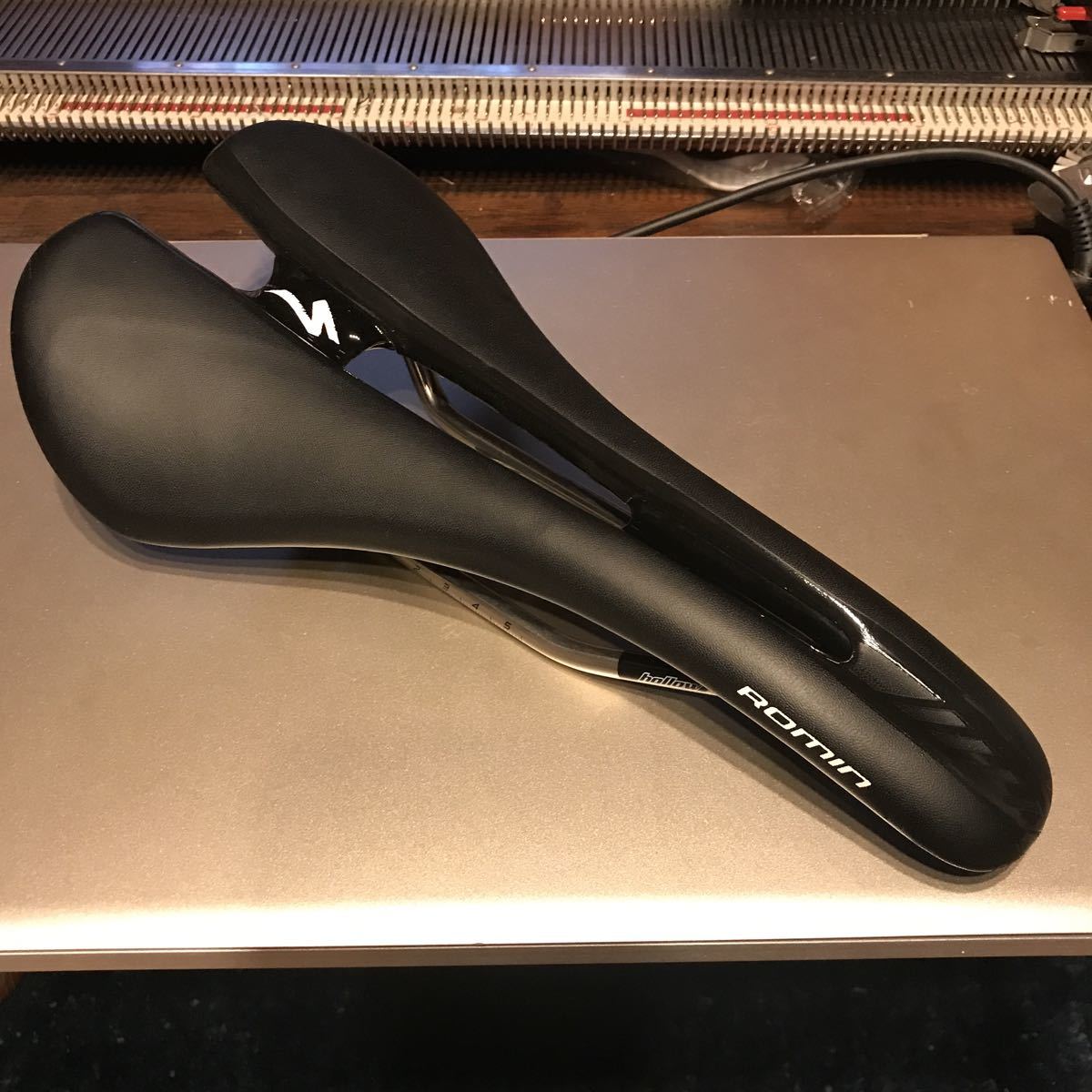 限定セール，送料無料 スペシャライズド SPECIALIZED ROMIN サドル hollow Ti(スペシャライズド)｜売買されたオークション情報、yahooの商品情報をアーカイブ公開 - オークファン スペシャライズド