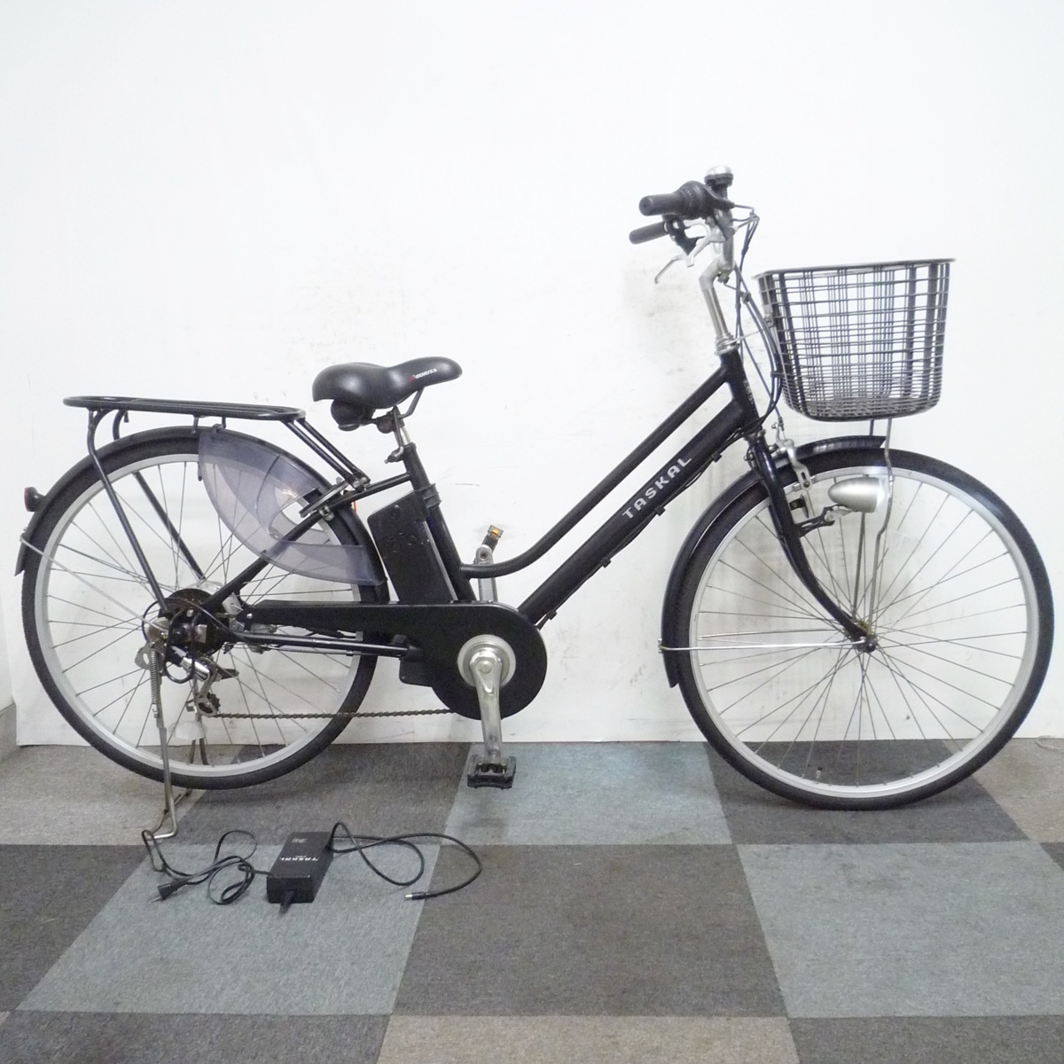 【爆買い，人気SALE】 電動自転車 26インチ タスカル 大容量8.8Ahバッテリー 充電器付 6段変速 TASKAL(電動アシスト自転車)｜売買されたオークション情報、yahooの商品情報をアーカイブ公開 - オークファン 電動アシスト自転車