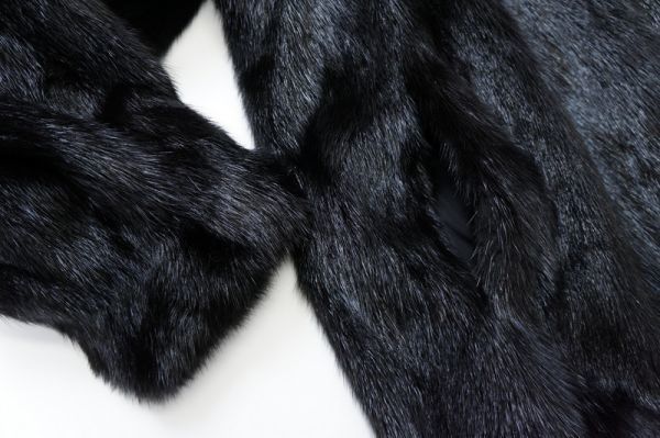 GD4673〇最高級毛皮*ブラックミンク*MINK*リアルファー*ハーフコート