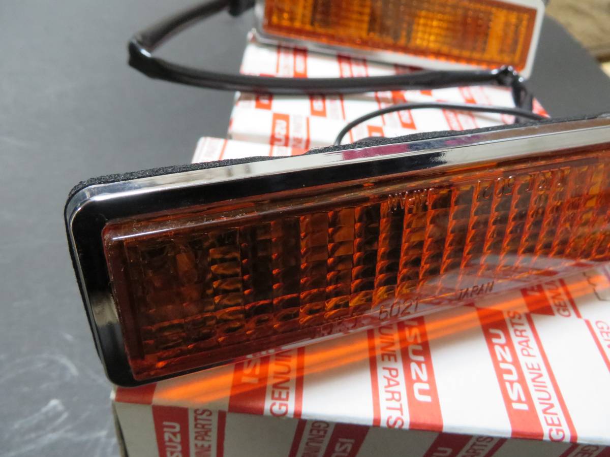 いすゞ 117クーペ 純正 サイドウインカー ASSY 117 coupe 丸目 量産 