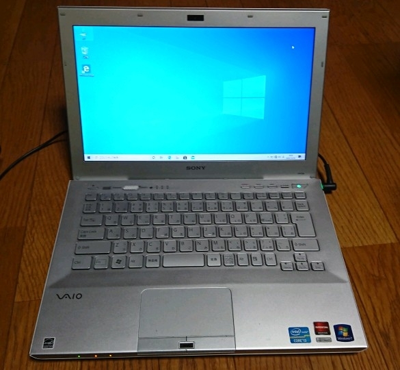 SONY VAIO VPC-SB4N9E I3-2350M 2.30GHz 13.3 NO HDD NO ADPATER