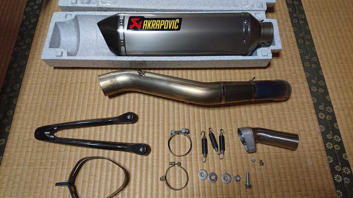 買取サービス ZX-10R 11～15年式 アクラポビッチスリップオンマフラー+