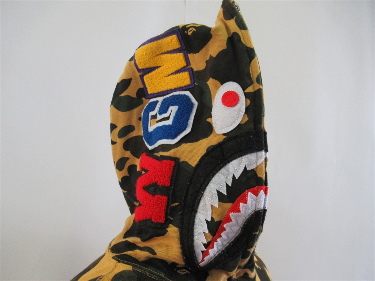 A BATHING APE ア ベイシング エイプ 1ST CAMO SHARK FULL ZIP HOODIE 