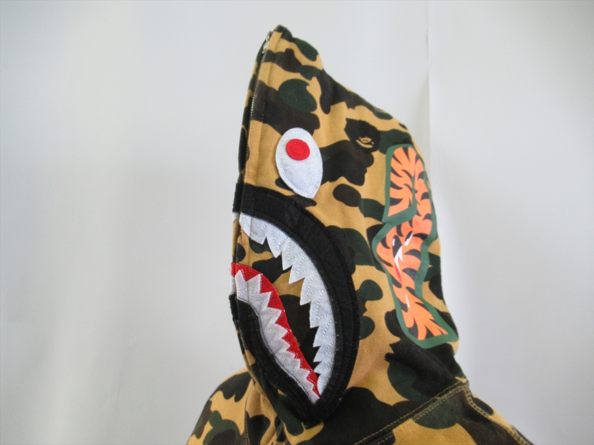A BATHING APE ア ベイシング エイプ 1ST CAMO SHARK FULL ZIP HOODIE 