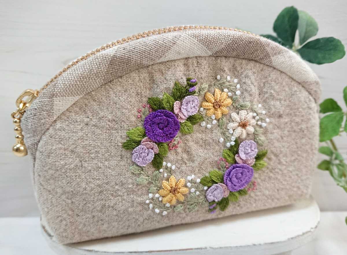 ハンドメイド 花の手刺繍入りコスメポーチ 紫黄 手作り メイク道具 サニタリー 小物入れにも バラかすみ草 リネン ファスナー チェック 裁縫 刺繍 売買されたオークション情報 Yahooの商品情報をアーカイブ公開 オークファン Aucfan Com