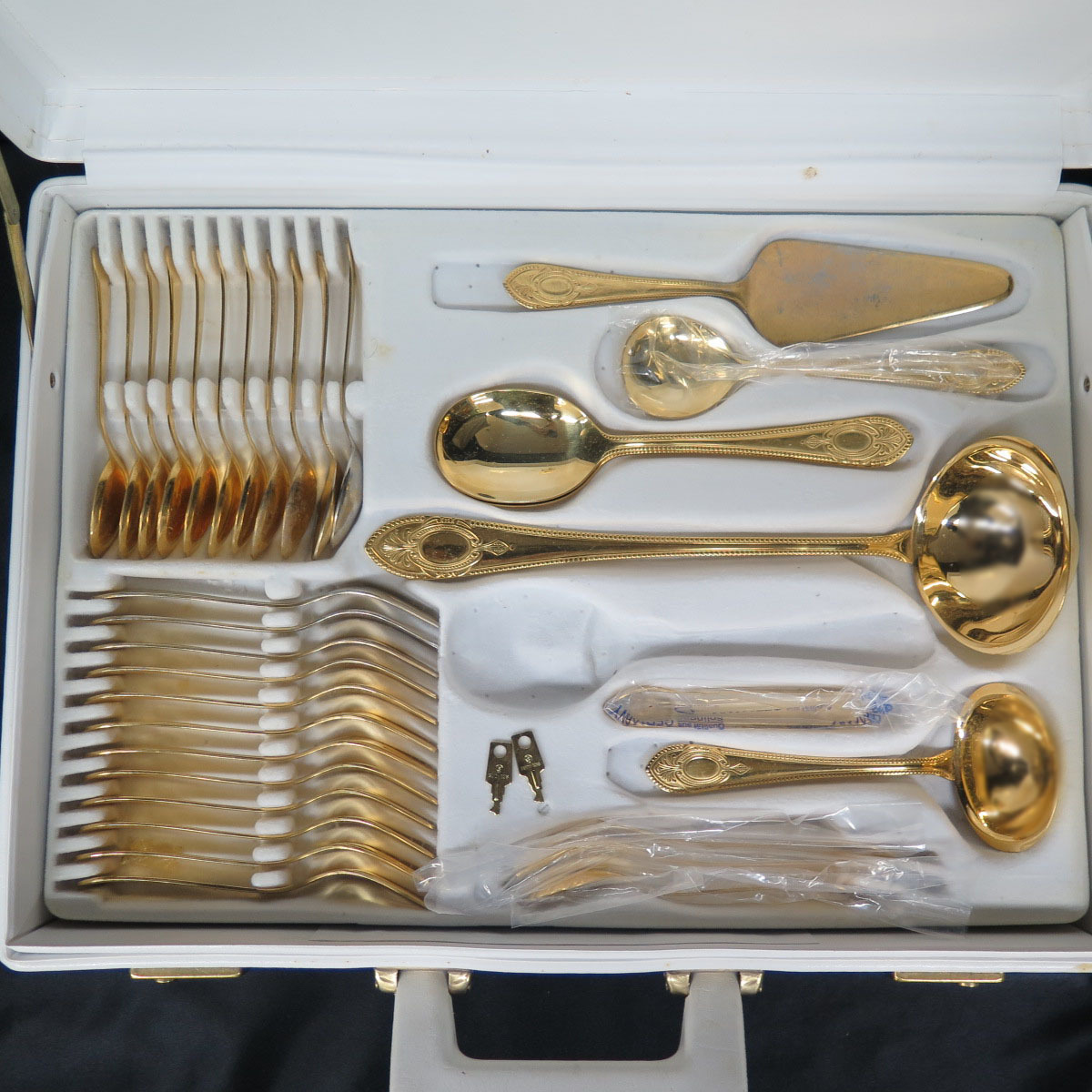 ドイツ ゾーリンゲン SBS 23/24 KARAT HARTVERGOLDET カトラリーセット