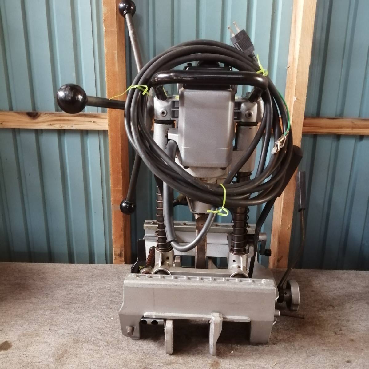 マキタ makita 手動カクノミ 7304 中古 角のみ 角蚤 穴あけ 大工道具 