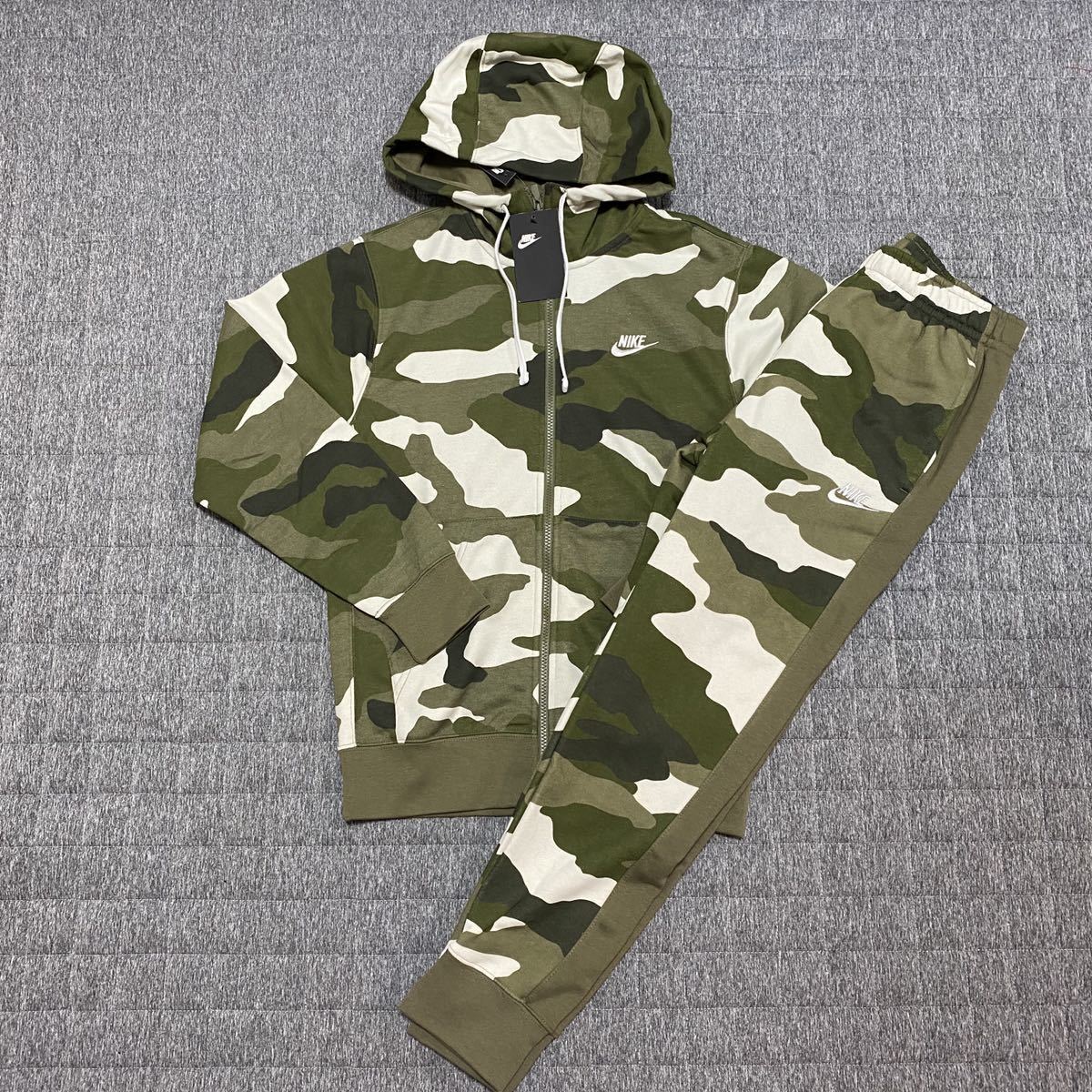 数量限定，高品質 NIKEナイキ 迷彩スウェットジップパーカースウェットパンツ上下セットジョガーパンツ テーパード カーキ オリーブ迷彩 正規品S(ナイキ)｜売買されたオークション情報、yahooの商品情報をア スウェット