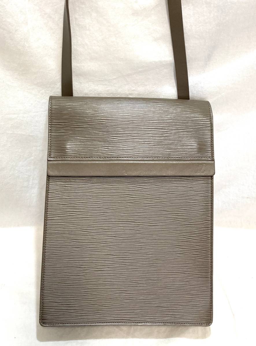 ヴィトン LOUIS VUITTON エピ ラマチュエル ショルダーバッグ ヴィトン LOUIS VUITTON エピ ラマチュエル ショルダーバッグ