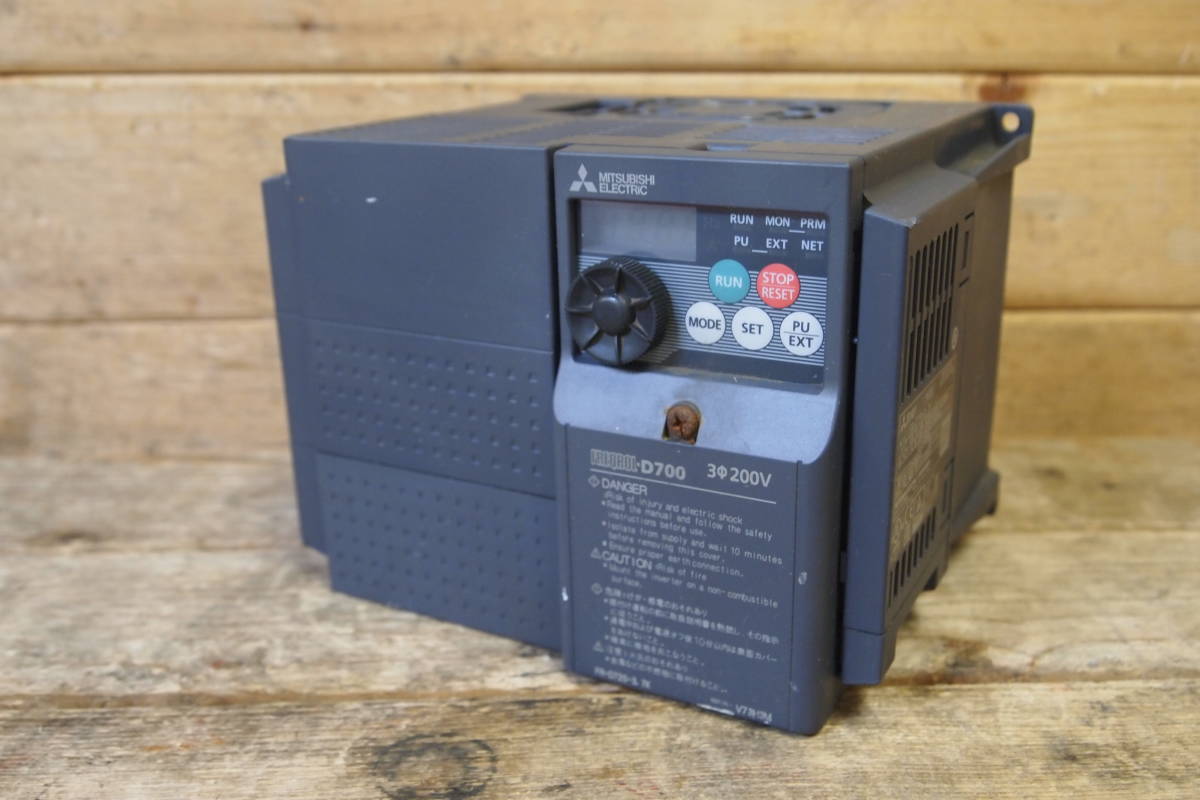 人気，豊富な 三菱 MITSUBISHI FR-D720-3.7 FREQROL-D700 INVERTER インバーター ジャンク(その他)｜売買されたオークション情報、yahooの商品情報をアーカイブ公開 - オークファン その他