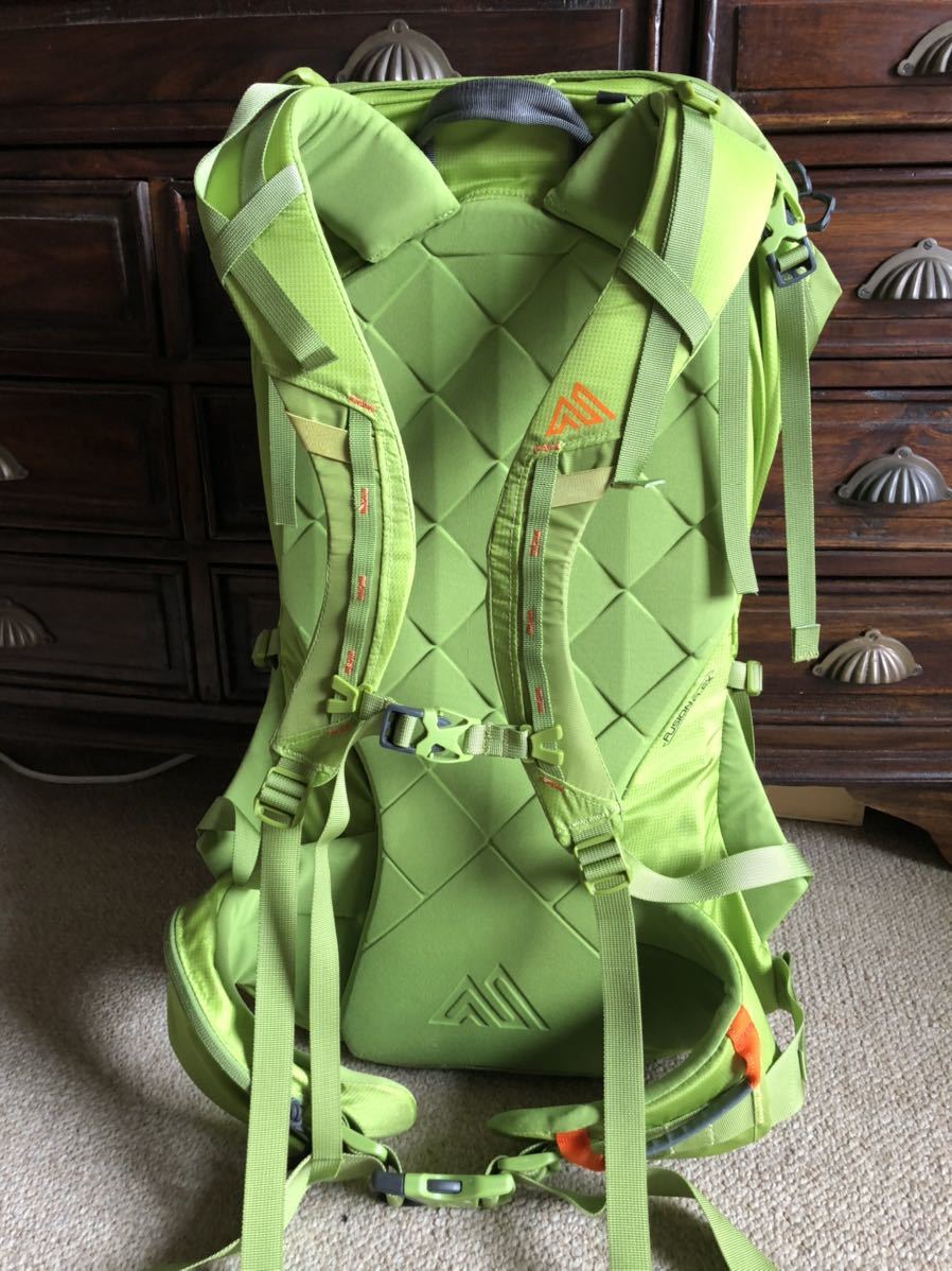 アルピニスト35 0 グレゴリー - | 宝グレゴリーの冬用ザック アルピニスト35がやって来た(GREGORY GREGORY アウトドア用品・アウトドアグッズの中古通販サイト ALPINISTO グレゴリーアルピニスト35の通販 デナリ 山の店 グレゴリー＞冬山やクライミングの頼れる相棒「アルピニスト 旧モデル在庫処分Alpinisto メルカリ