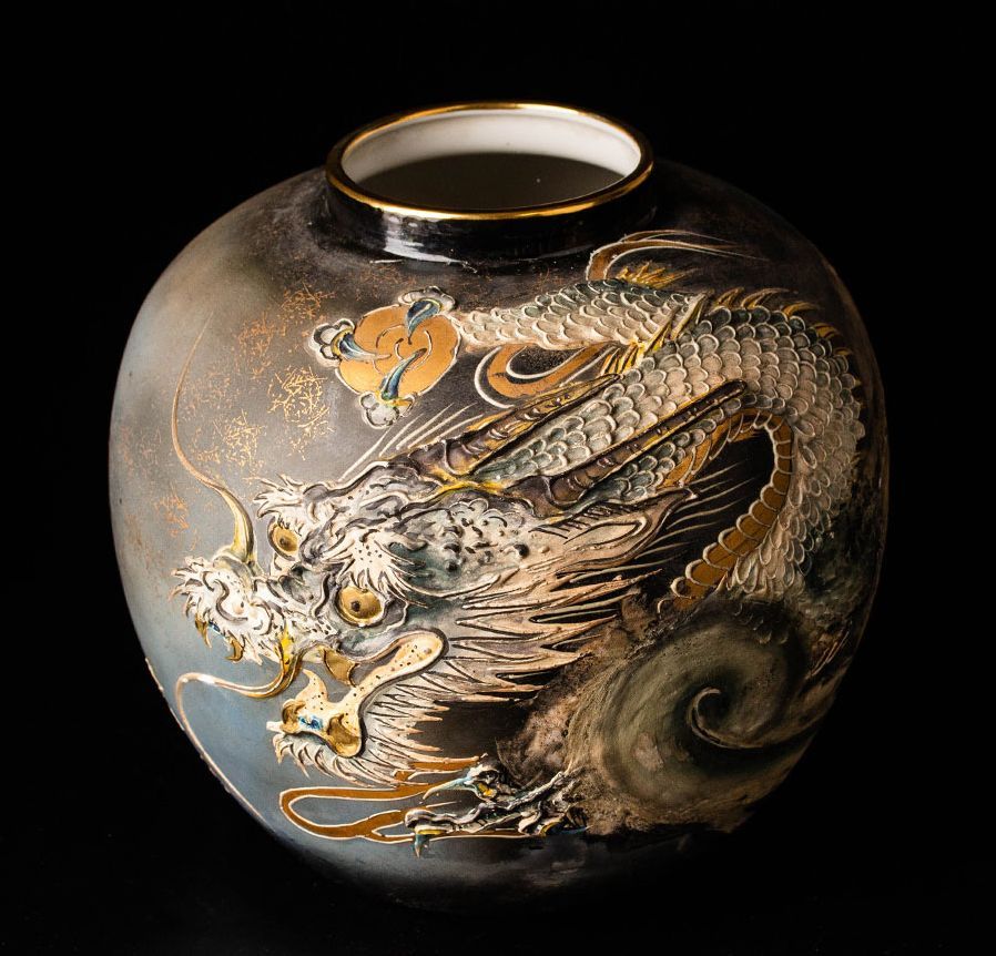 九谷焼 雲峰造 雲龍図花瓶 高22cm