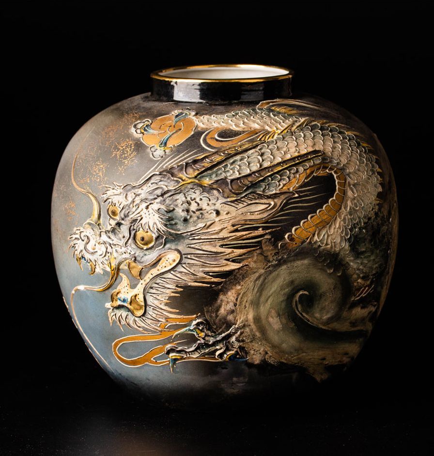 九谷焼 雲峰造 雲龍図花瓶 高22cm
