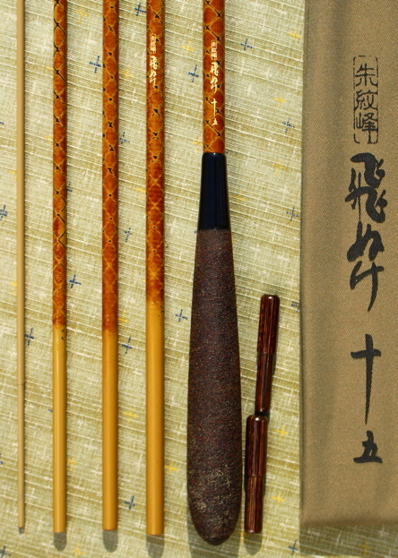  シマノ 朱紋峰 飛ぬけ １５尺(ヘラブナ竿)｜売買されたオークション情報、yahooの商品情報をアーカイブ公開 - オークファン ヘラブナ竿、コイ竿