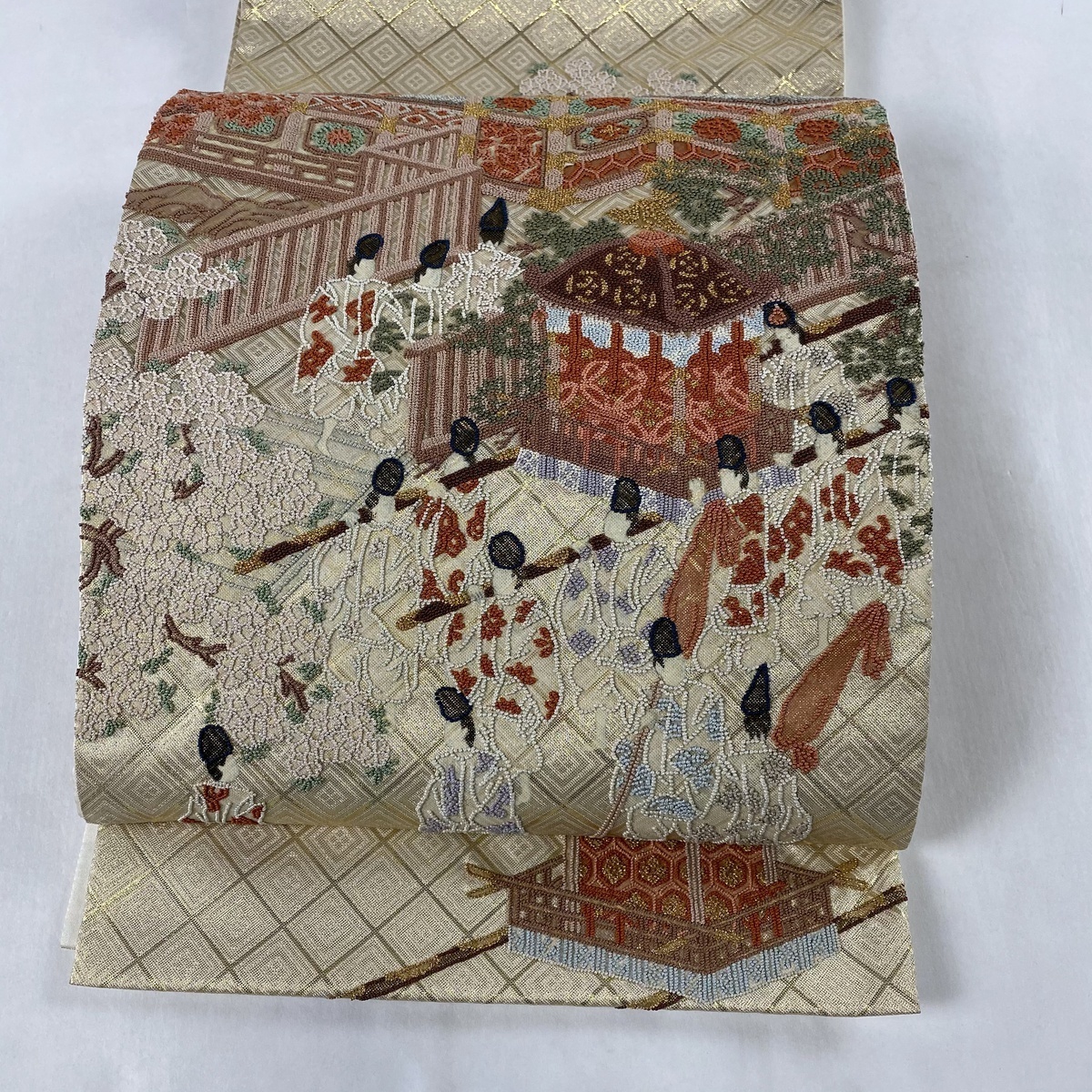 袋帯 美品 秀品 人物 風景 相良刺繍 箔 金色 お太鼓柄 正絹 【中古