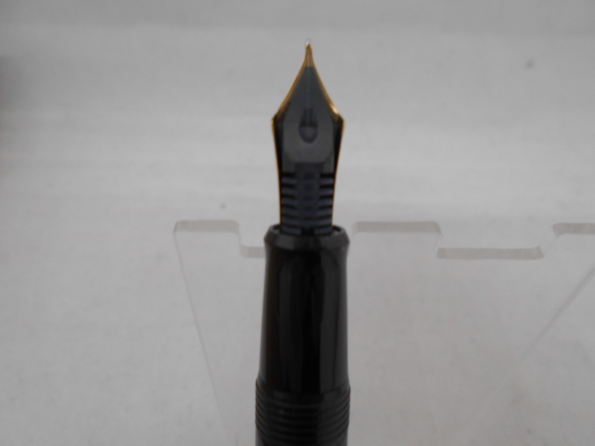 蘭*王様 【ほぼ未使用】　NAMIKI　ナミキ　キャップレス　万年筆　螺鈿　パイ 蘭*王様 ほぼ未使用NAMIKIナミキキャップレス万年筆螺鈿パイ