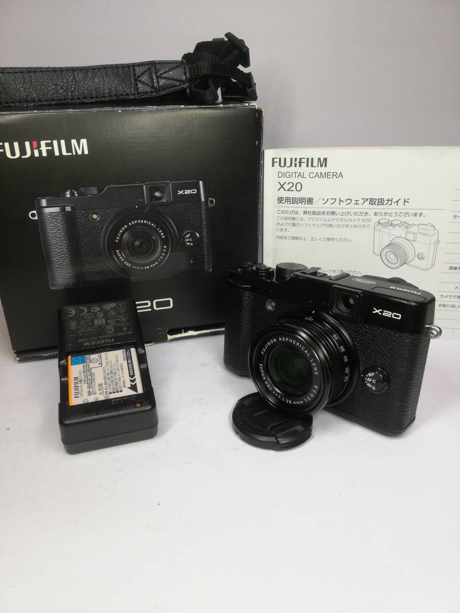 FUJIFILM フジフィルム X20 元箱、付属品多数