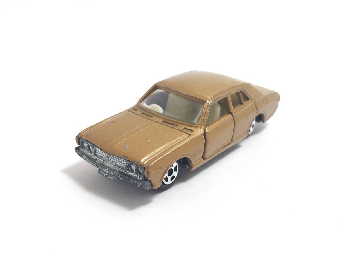トミカ 0 香港 セドリック | TOMICA 色指定あり ニッサン 33-1-1 黒箱本物