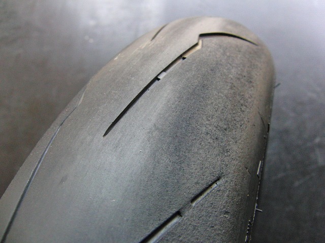 単品中古タイヤ!ピレリ◎スーパーコルサ V3. 110/70ZR17. つ739:21023