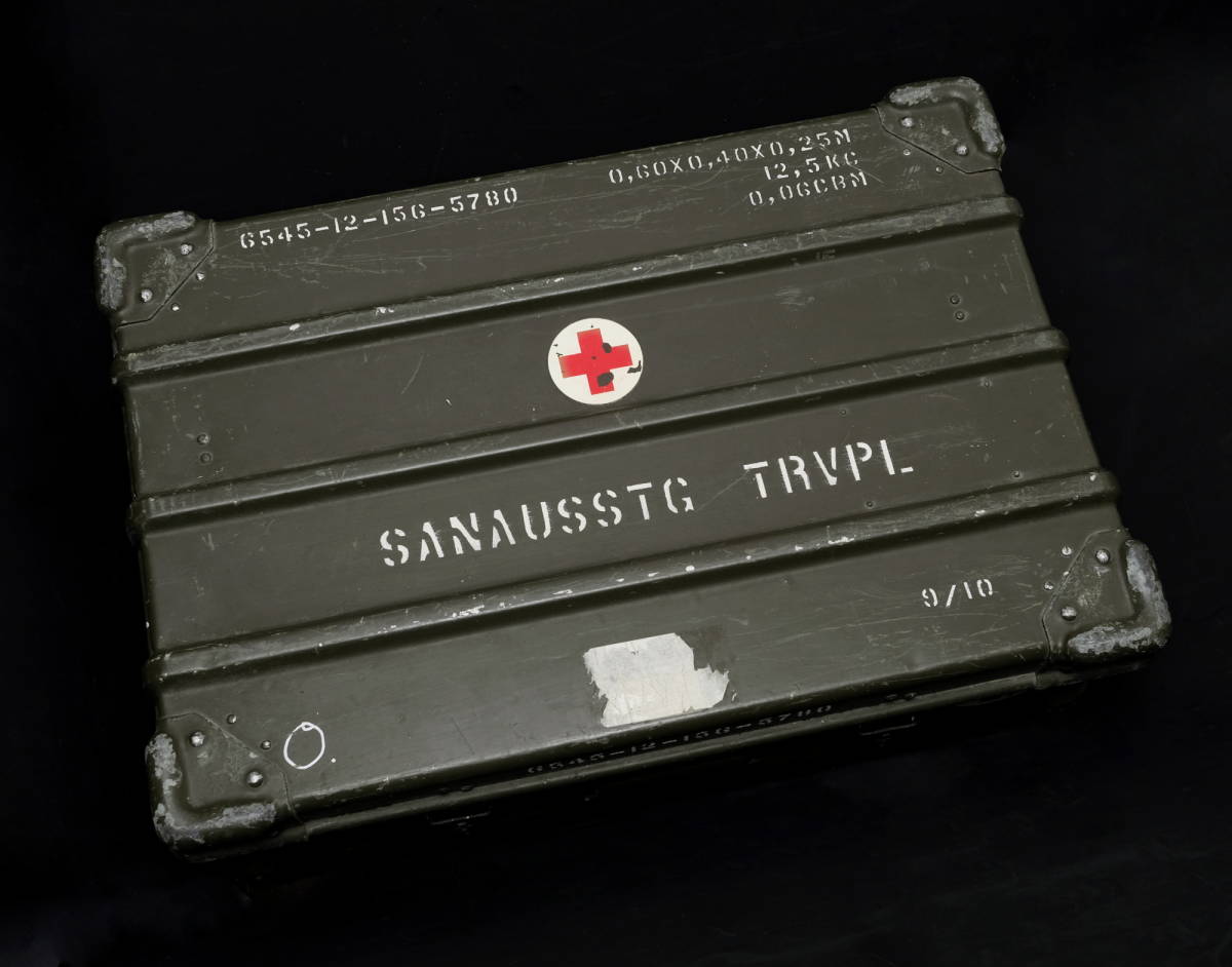 □BW ZARGES ドイツ軍アルミボックス A5 ツァーゲス（Old Version