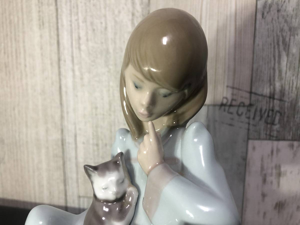 リヤドロ 『起こしちゃだめよ』 No.5640 起こしちゃだめよ LLADRO ネコ