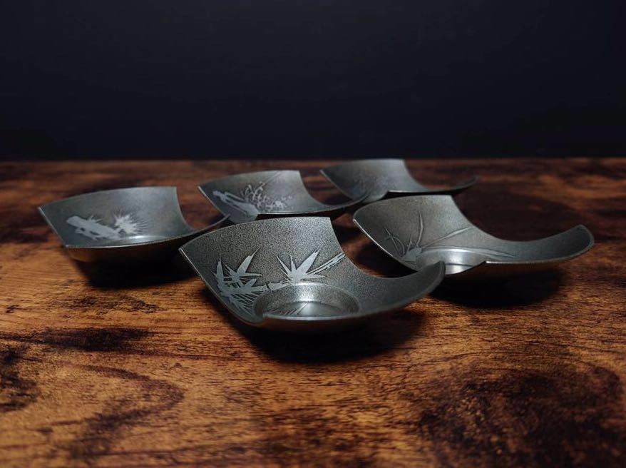 豊富な，送料無料 時代 錫 小茶托【宗記】底款 五客 小振り茶托