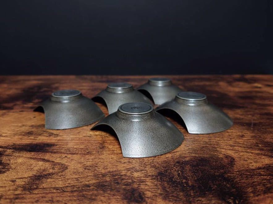 豊富な，送料無料 時代 錫 小茶托【宗記】底款 五客 小振り茶托