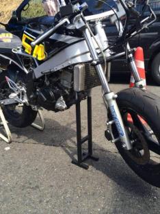 NSR50⁄80⁄mini⁄NS50F⁄R⁄NS-1用エンジンメンテナンススタンド