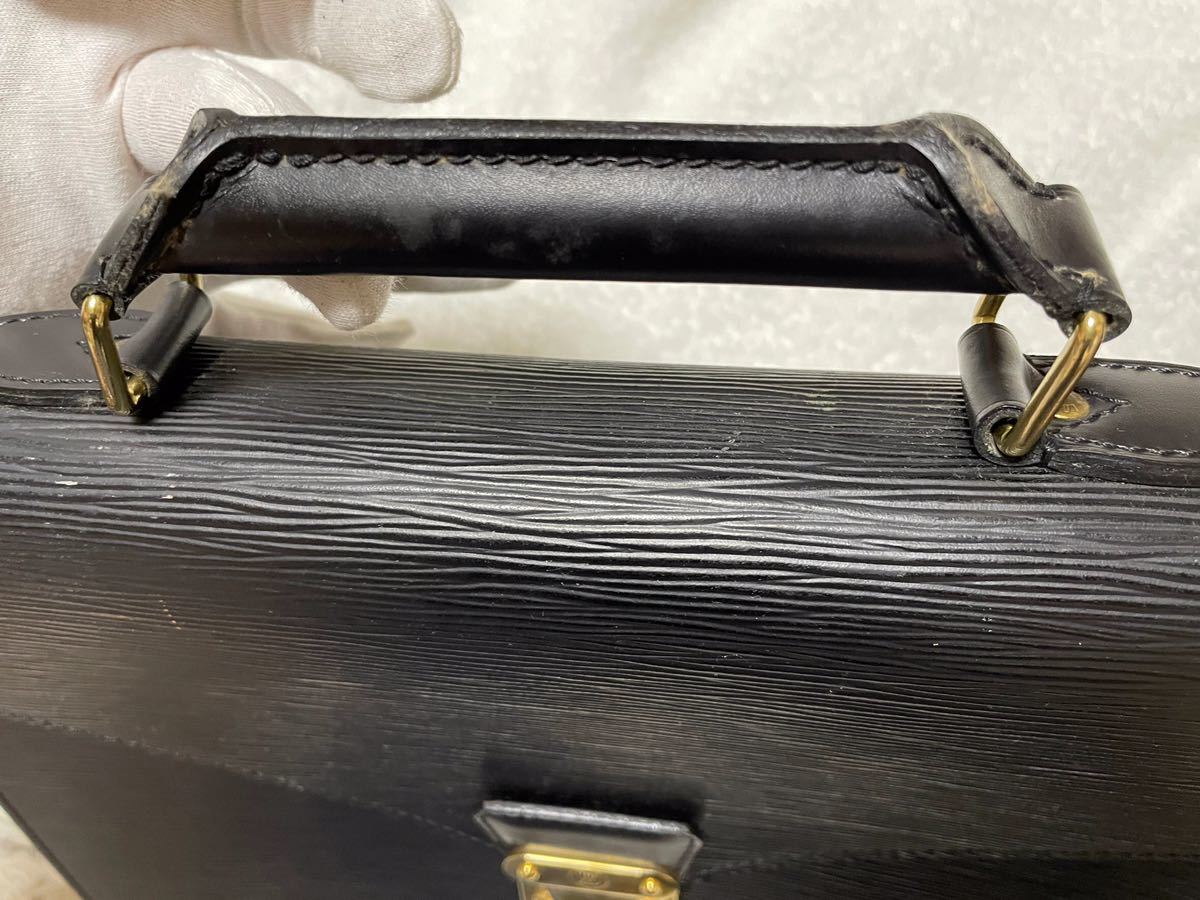 LOUIS VUITTON ルイヴィトンエピ 黒色 ビジネスバッグ M54422 