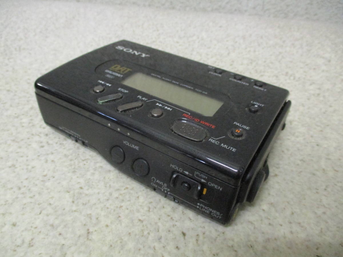SONY TCD-D8 デジタルオーディオテーププレーヤー DAT ジャンク SONY ソニー TCD-D8 ポータブルDATレコーダー ジャンク TCD-D8 DAT
