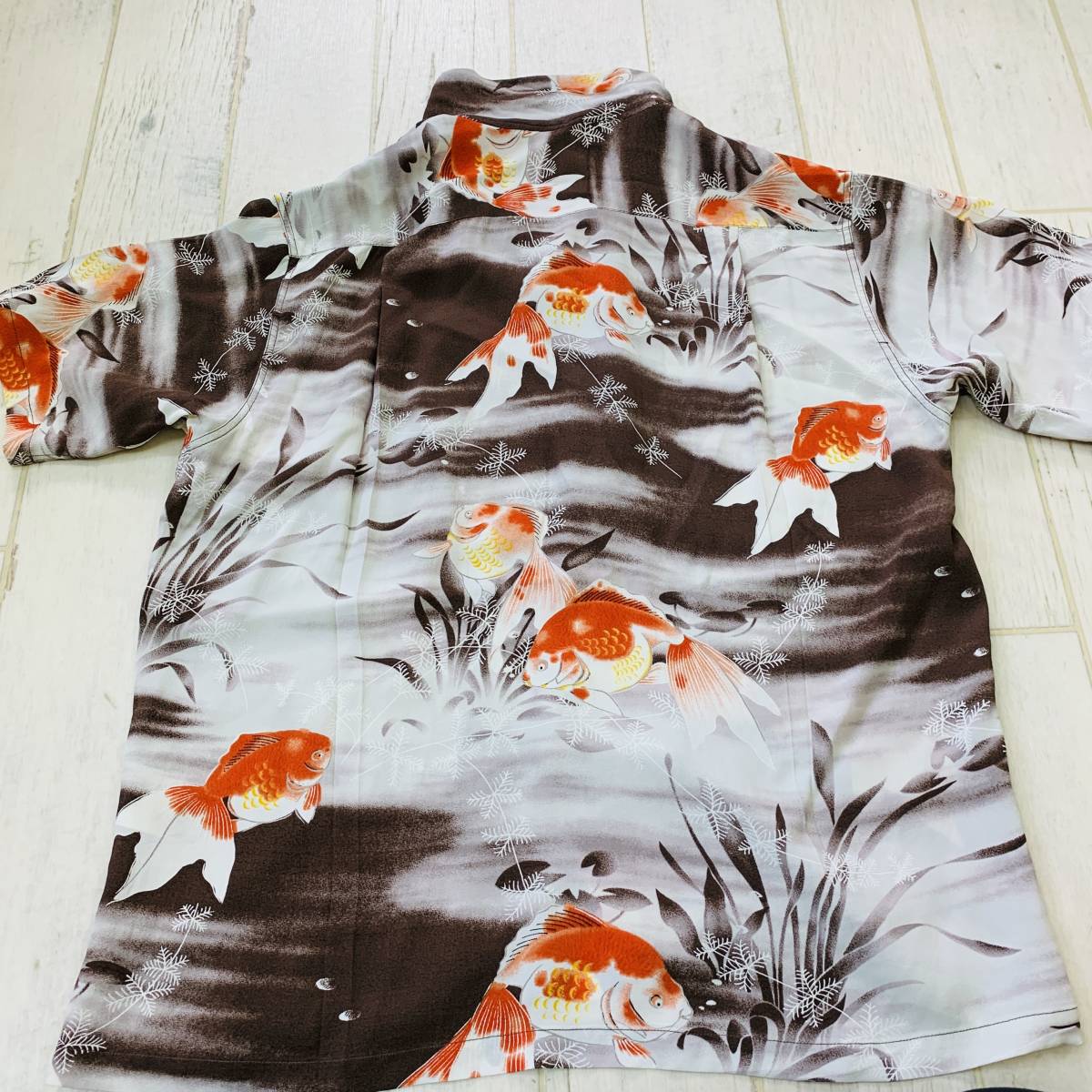 F-11　サンサーフ/SUN SURF(東洋エンタープライズ)！レーヨン100％　和柄（金魚）アロハシャツ　美品 - SUN SURF HAWAIIAN RAYON SS39230
