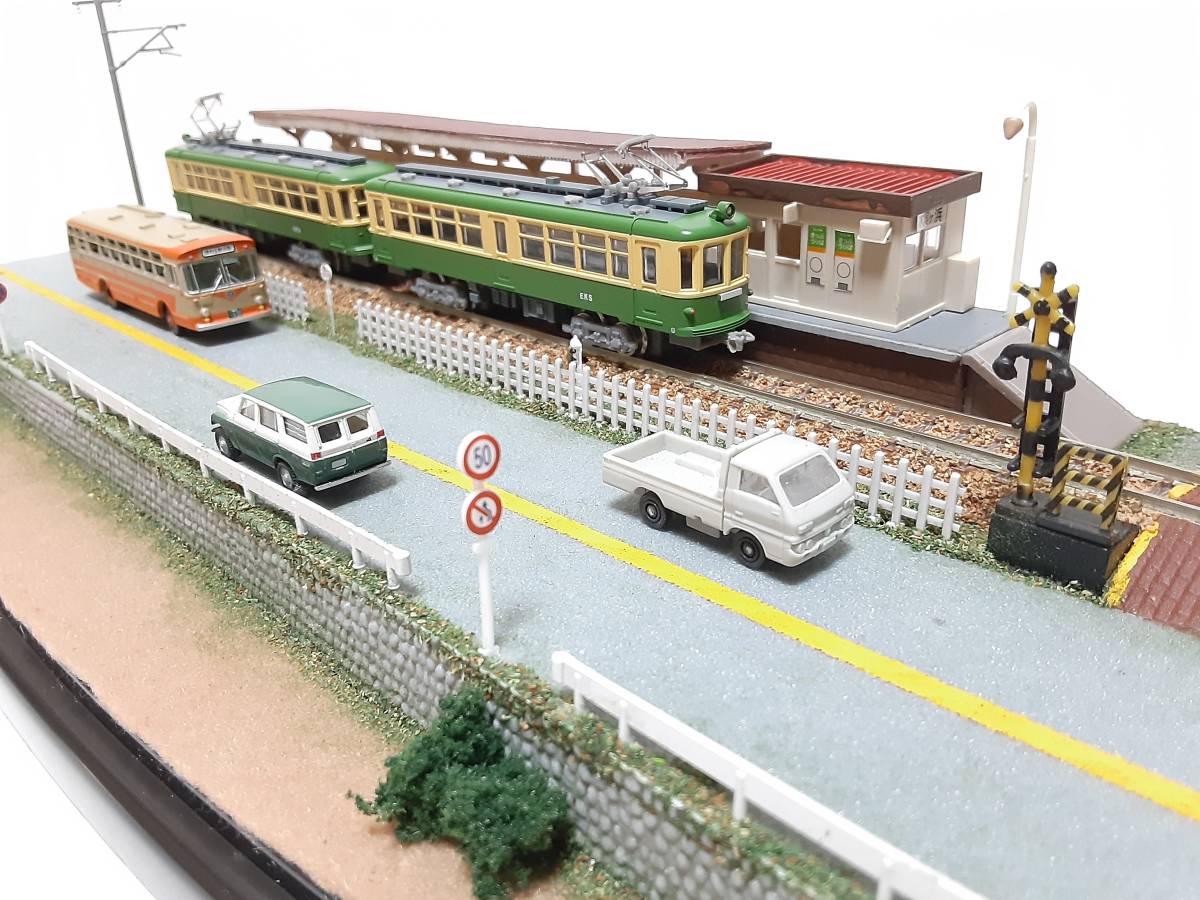 Nゲージ 江ノ電 鎌倉高校前駅 ジオラマ 展示台 ※江ノ電車両付き Nゲージ 江ノ電 鎌倉高校前駅 ジオラマ 展示台 ※江ノ電車両付き 江ノ電 N