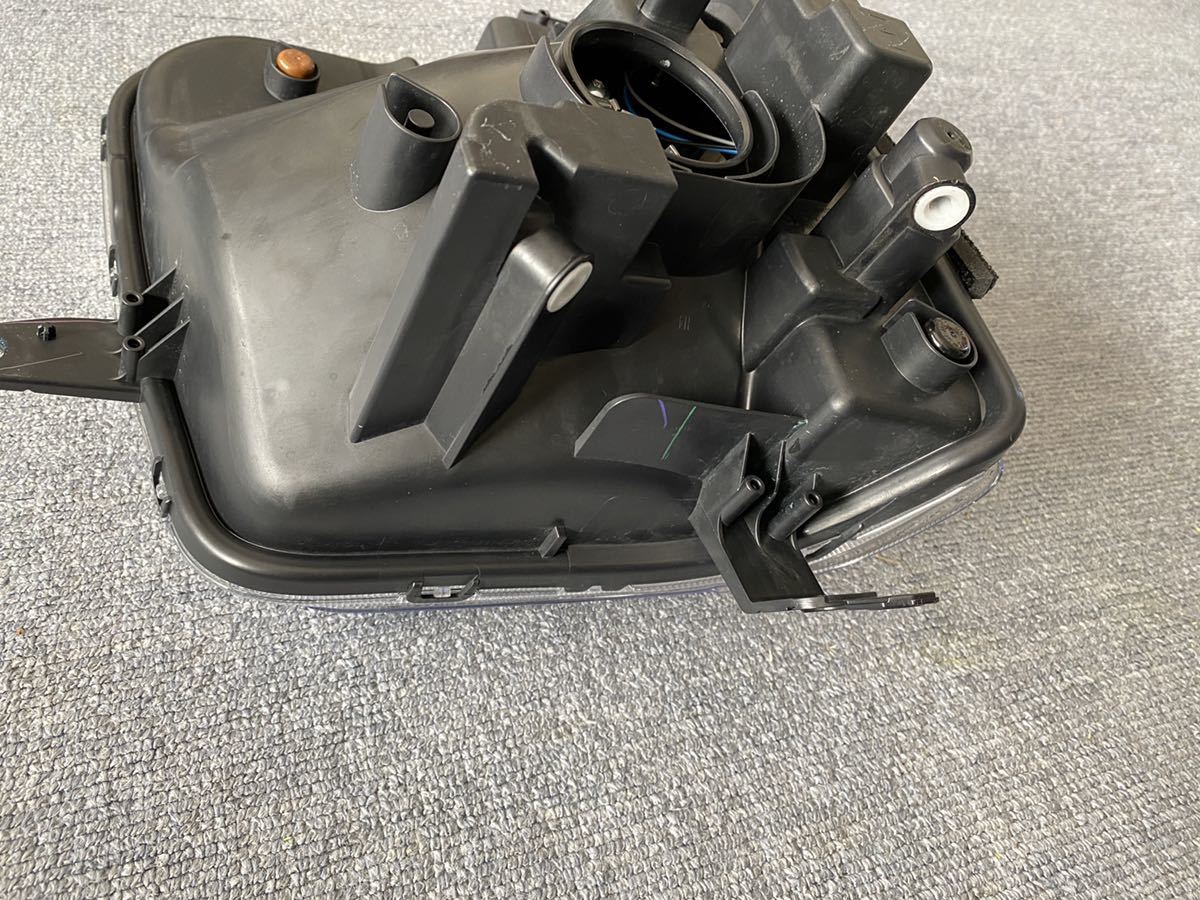 スズキ Da17v エブリィ 新古車取り外し左ヘッドライト ヘッドライト 売買されたオークション情報 Yahooの商品情報をアーカイブ公開 オークファン Aucfan Com