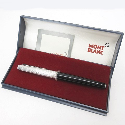 定番人気，2025 モンブラン MONT BLANC 1970年代 万年筆 126 18K ペン