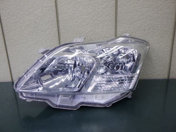 新作登場，得価 4091042 プレミオ 260系 前期中期 左ライト ハロゲン KOITO 20-444 NZT260/ZRT260/ZRT261/ZRT265(ヘッドライト)｜売買されたオークション情報、yahooの商品情報をアーカイブ公開 - オークファン トヨタ用