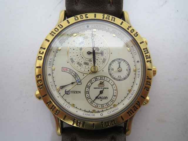 □45009:CITIZEN AVALON シチズン アバロン スーパーカレンダー 6700