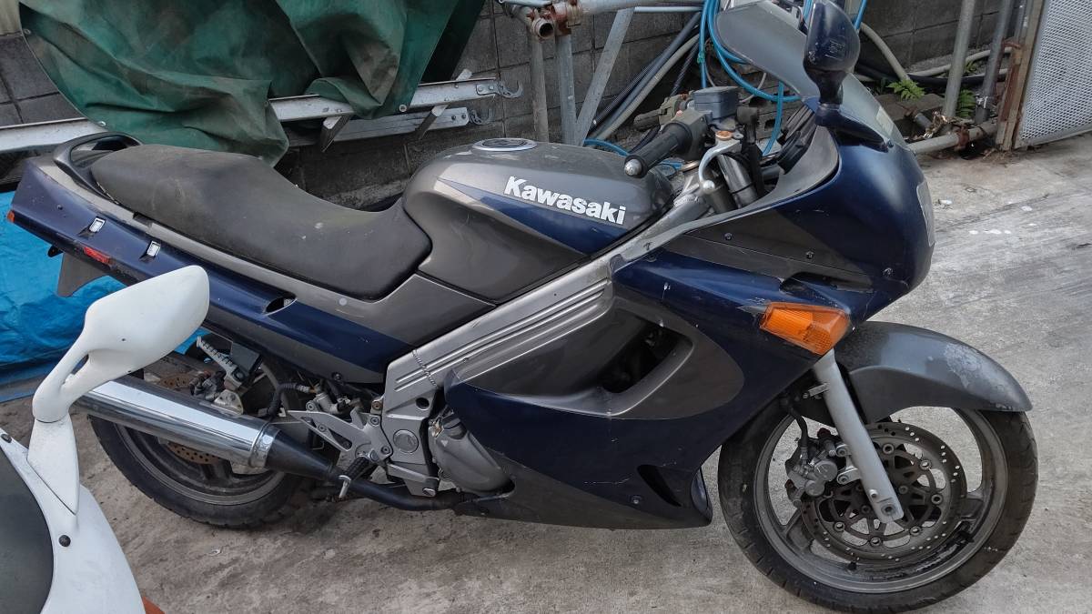 神奈川県相模原市発□1円スタート□kawasaki ZZR250☆ジャンク品2台
