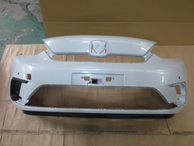 【大人気，100%新品】 フィット GR3 フロントバンパーカバー カラー NH883P 白パール系 前 純正 伊T(フロント)｜売買されたオークション情報、yahooの商品情報をアーカイブ公開 - オークファン ホンダ用